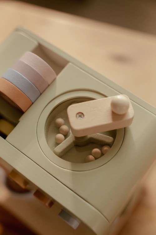 9203b5b709f146e25fe971658a13f865