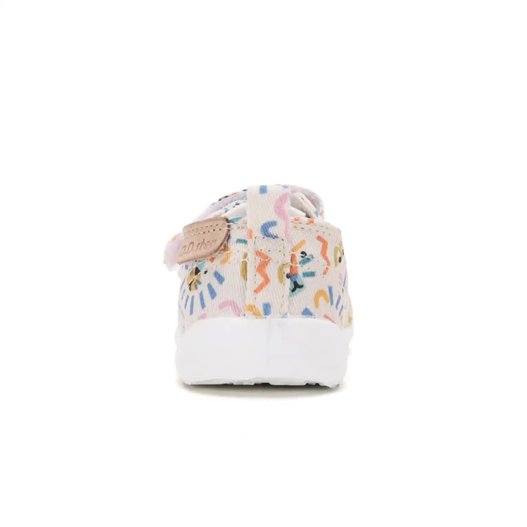 Kapcie-barefoot-C086-62847-White-04.webp