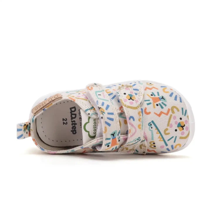 Kapcie-barefoot-C086-62847-White-06.webp